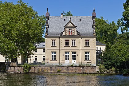 Pequeno pavilhão de caça chamado Jagdschloss Glienicke (declarado Património Mundial), em Wannsee, Alemanha. (definição 4 500 × 3 000)