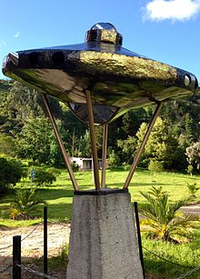 An UFO monument in Tenjo, Colombia Tenjo Estatua UFO.JPG