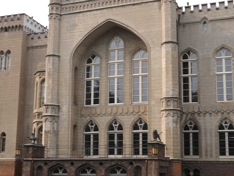 File:The castle in Kórnik, Poland.jpg