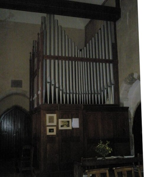 File:The organ at St Michael, Chalton - geograph.org.uk - 1499762.jpg