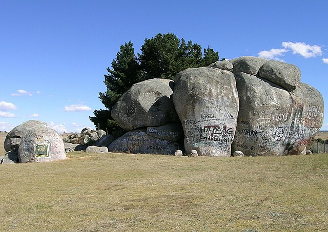 Thunderbolts Rocks, New England Highway (south of Uralla), where Thunderbolt conducted some of his robberies.