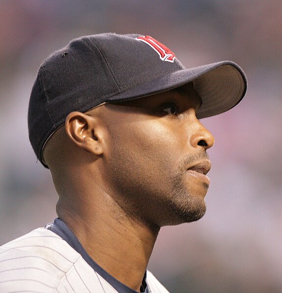 File:Torii Hunter in 2006.jpg