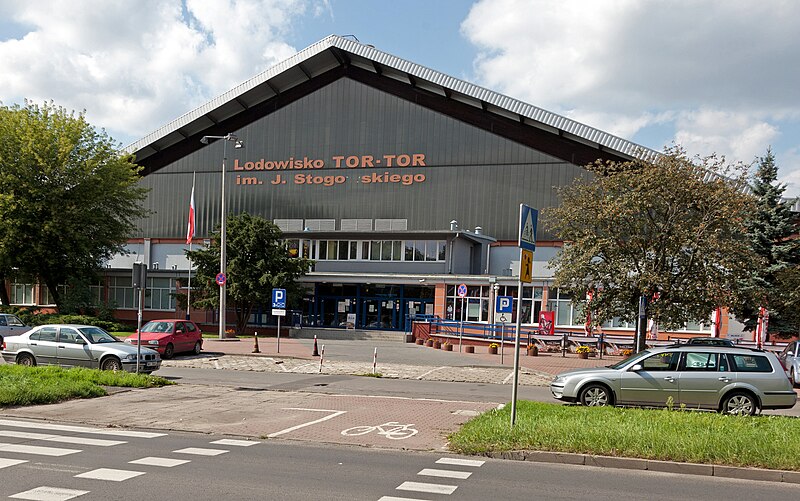 File:Torun, Poland, Tor-Tor skating rink.jpg