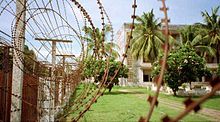 Short barb razor wire at Tuol Sleng Museum Tuolsleng3.jpg