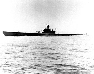 USS Sculpin (SS-191) vor San Francisco, Kalifornien, am 1. Mai 1943 nach einer Überholung.