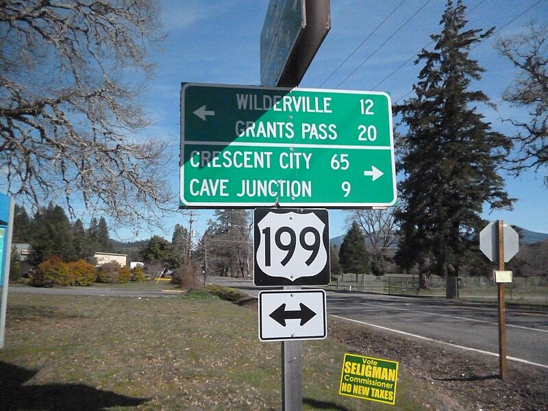 File:US 199 Oregon Shield and Sign.JPG