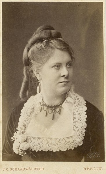 File:Vilma von Voggenhuber portrait (11308029844).jpg