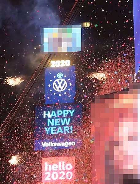 File:Volkswagen new year NYC.jpg