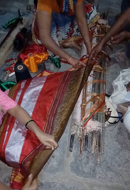 Weaving Ilkal sari