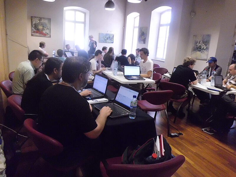 File:Wikimania 2011 hackathon.JPG