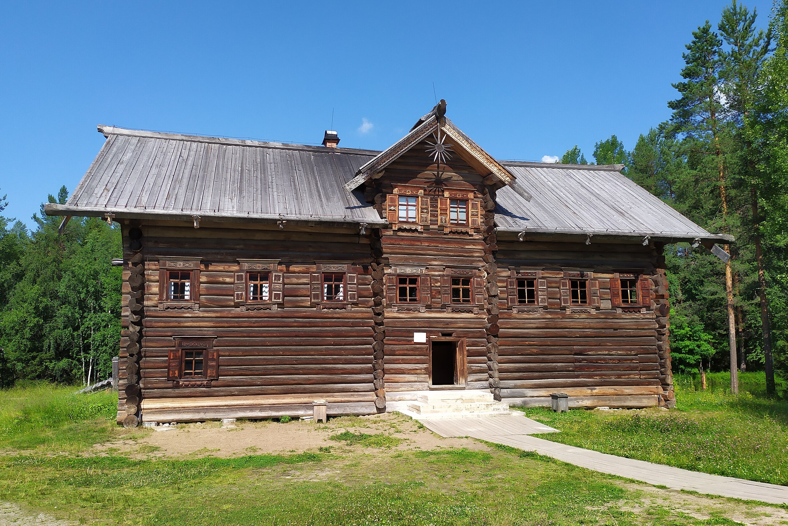 Файл:Дом-двор Пухова (фото 2).jpg — Путеводитель Викигид Wikivoyage