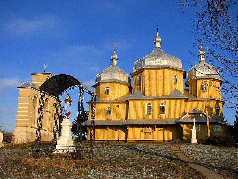 File:Храм Пресвятої Трійці УГКЦ. - panoramio (29).jpg