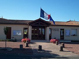 The town hall in Tizac-de-Lapouyade