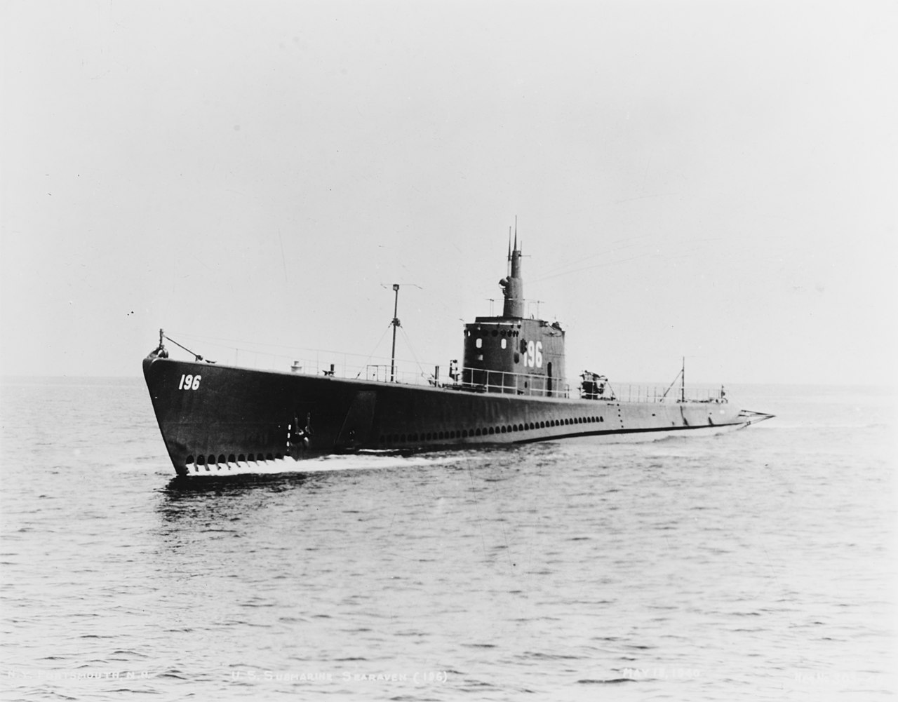 19-N-21882 USS Searaven during trials, 13 May 1940.jpg