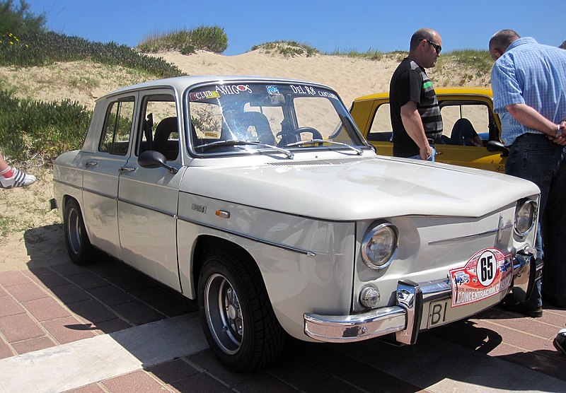 File:1967 Renault 8 (4636446843).jpg