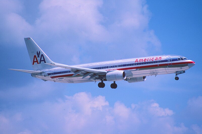 File:247am - American Airlines Boeing 737-800; N918AN@MIA;20.07.2003 (8539360638).jpg