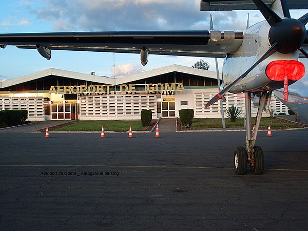 Mount Nyiragongo in the background