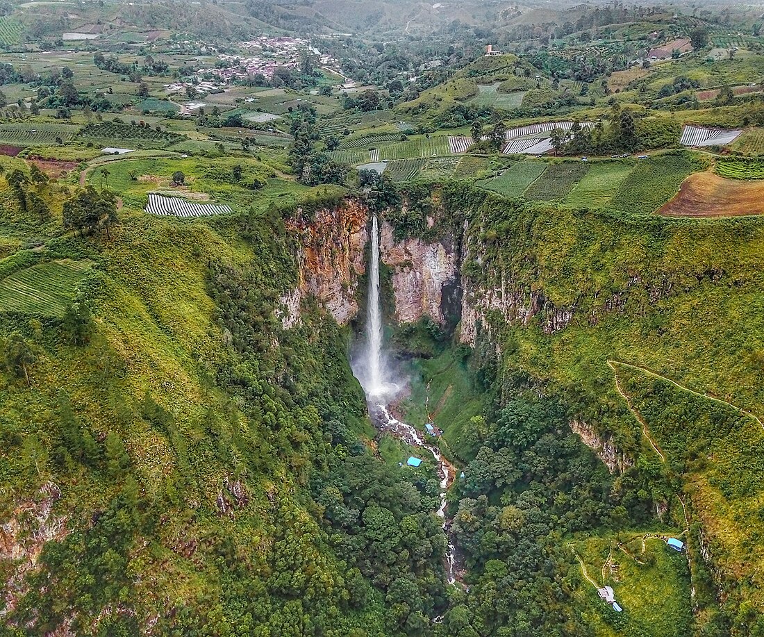 Air Terjun Sipisopiso