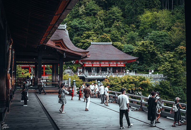 File:A temple in Kyoto (52385886783).jpg