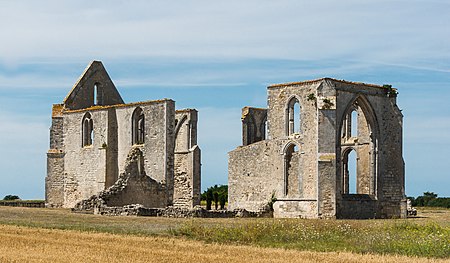 Fail:Abbaye Notre-Dame de Ré, Ré island, Charente-Maritime, France.jpg