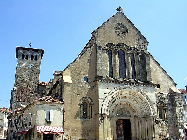 File:Abbaye St Sever 1.JPG