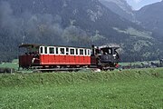 41. KW Die schmalspurige Zahnradbahn Achenseebahn Nr. 2 mit einem einzelnen Wagen auf dem flachen Streckenabschnitt zwischen Eben und Seespitz am Achensee (1977).