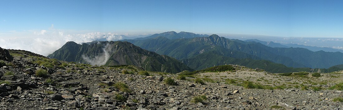 File:Akaishi Mountains from Mt.Ainodake.jpg