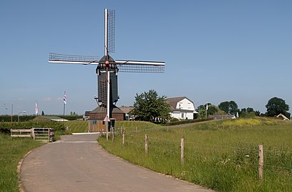 Hoe gaan naar Alphen aan de Maas met het openbaar vervoer - Over de plek