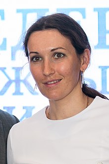 Anastasia Dotsenko in 2019 - 01 (cropped).jpg