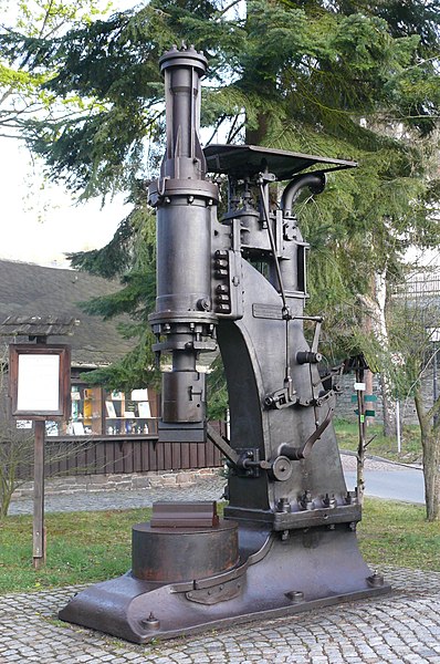 File:Annaberg Steam hammer.JPG