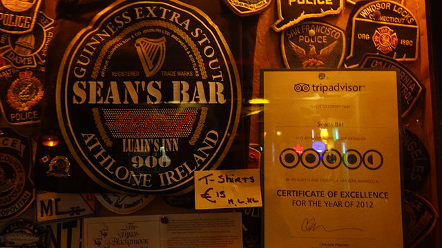 Шон паб. Паб Sean's Bar. Самый старый паб в Ирландии. Seans Bar Ирландия. Старый паб мобайл.