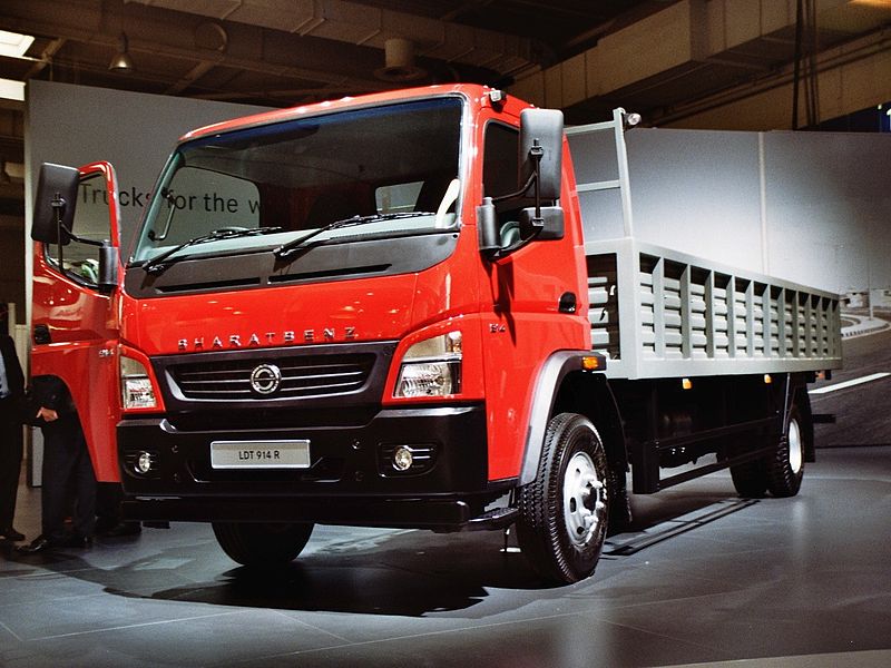 BharatBenz 800px-BHARATBENZ_Light_Duty_Truck_914_R._front_2._Spielvogel_2012