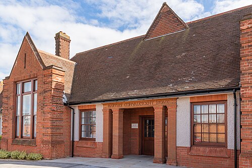 Bartlet Hospital, Felixstowe, northern elevation (orginal entrance).jpg