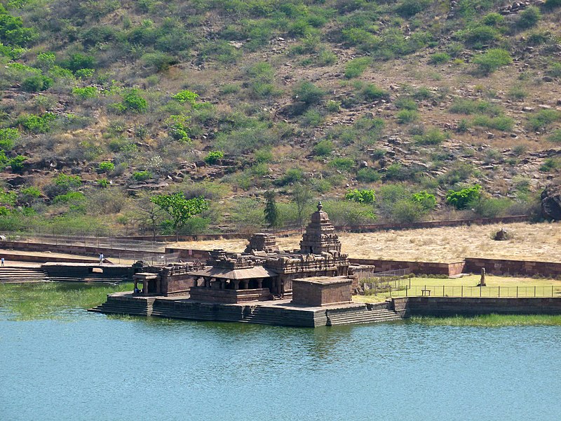 File:Bhoothanatha temple 2021.jpg