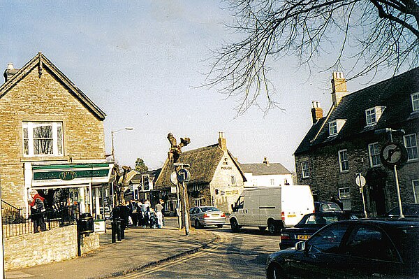 The junction with Buckingham Road and High Street, Brackley in 2004