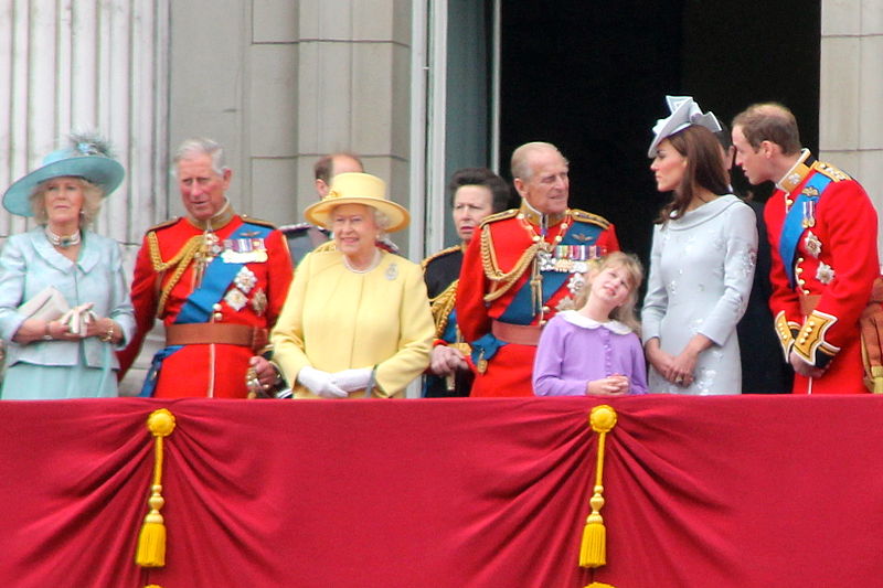 File:British Royal family.JPG