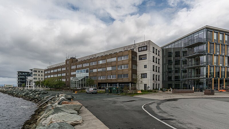 File:Buildings located at Havnegata 9, Trondheim 20150605 1.jpg