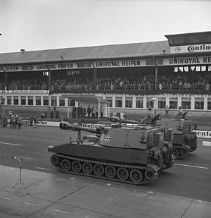 Panzerhaubitze M109: Entwicklungsgeschichte, Besatzung, Technik