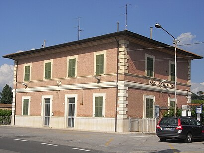 How to get to Stazione Di Buonconvento with public transit - About the place