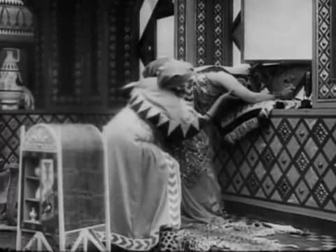 File:Cabiria (1914).webm