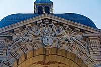 Fronton de la porte du baptistère