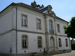Charnay-les-Chalon - mairie école.JPG