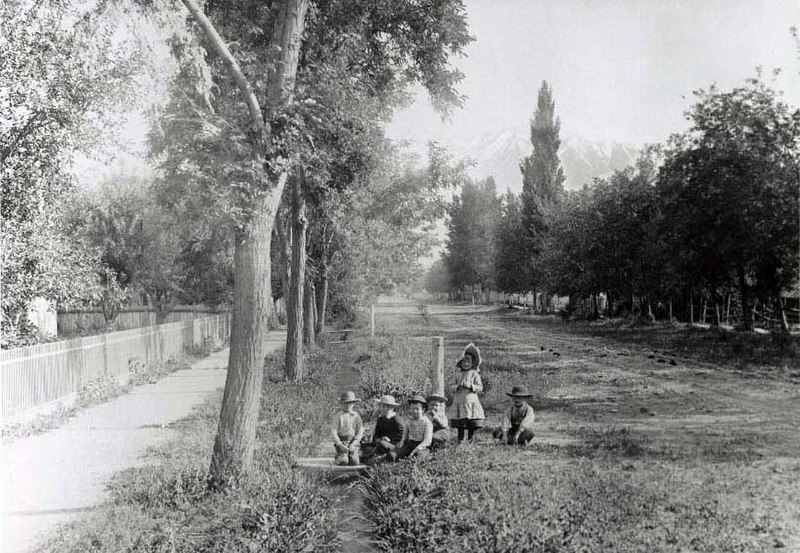 File:Children playing provo road.jpg