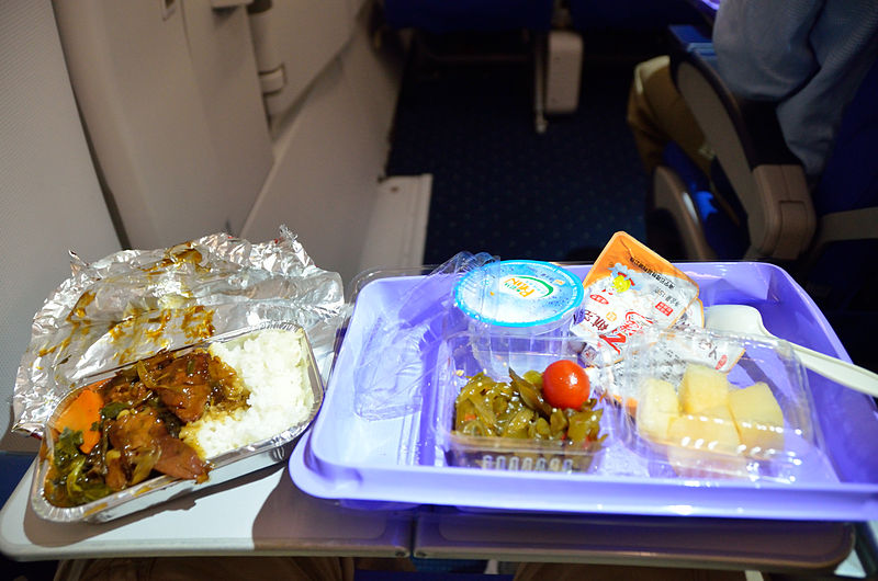 File:China Eastern Airline meal.JPG