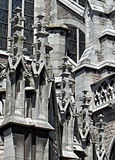 Краббы на шпилях собора в Остенде, Бельгия