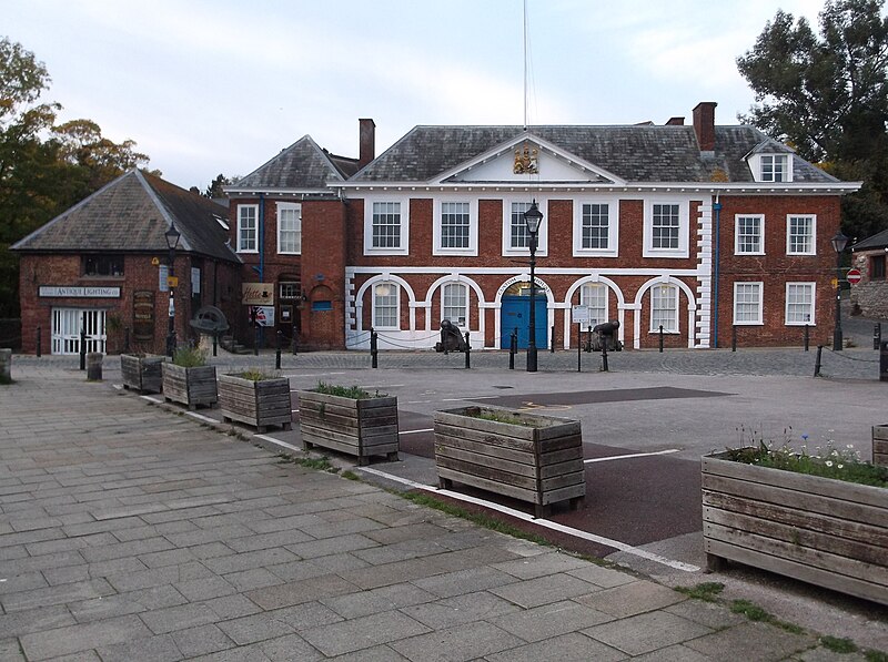 File:Custom House, Quayside, Exeter (2).JPG