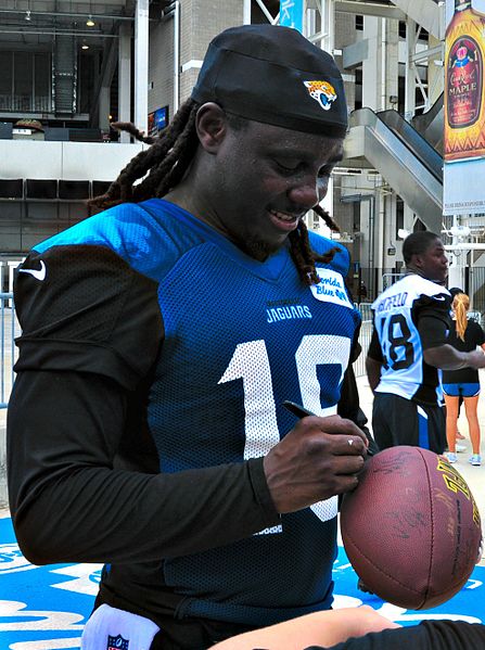 File:Denard Robinson 2014 Jaguars training camp Cropped.jpg