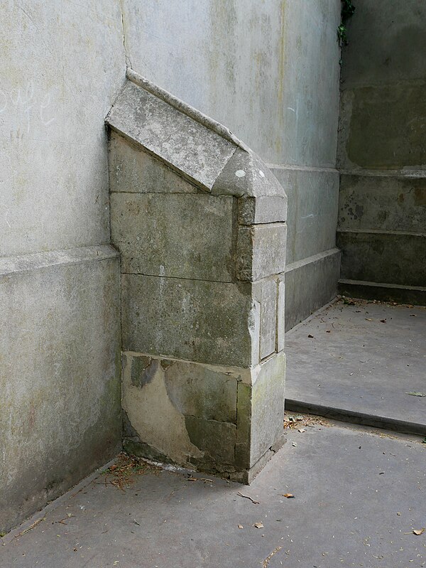 The buttress, step and ledges on the High Elms Country Park court, recreating an arbitrary architectural detail of the Eton College chapel