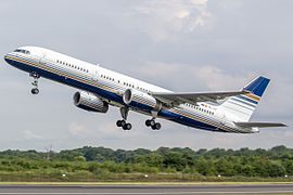 Boeing 757 fra Privilege Style på Manchester lufthavn.