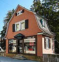 Bridge pillar houses